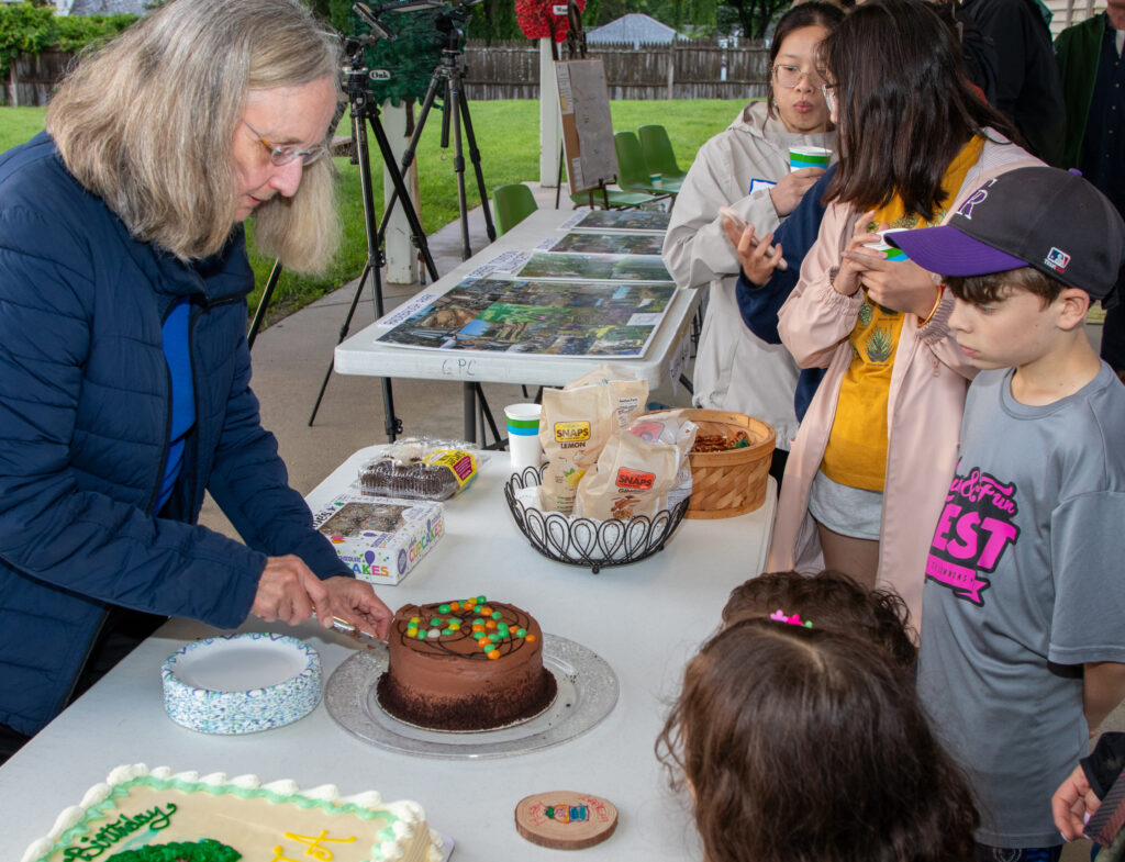 Cutting the birthday cake